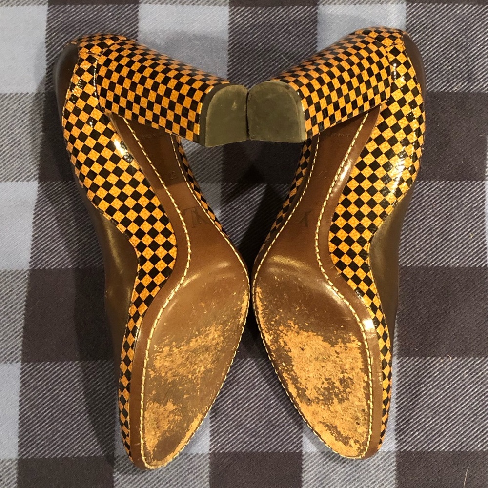 Louis Vuitton Leather Damier Pumps - Picture 4 of 8